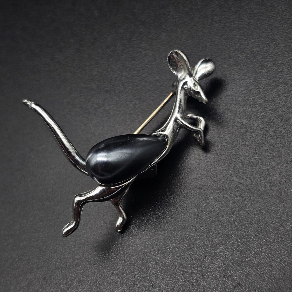 Cathe Black Faux Pearl Kangaroo Brooch Silver Tone Vintage Animal Jewelry